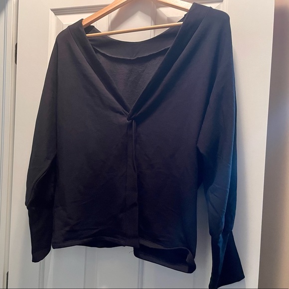 Like New Amour Vert Makenna Luxe Fleece Top - Picture 7 of 12